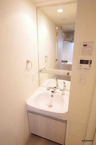 プレサンス天神橋スカイル　仲介手数料無料の洗面所