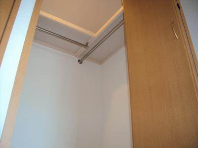 ビレイユ真英四条柳馬場PARTⅡの収納|ウォークインクローゼット