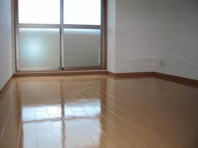 ビレイユ真英四条柳馬場PARTⅡの居間・リビング|洋室