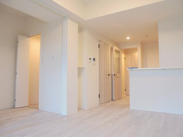 CRESCENT　COURTの居間・リビング