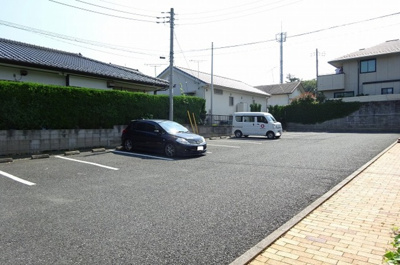 【駐車場】 | メルシーモアＢ
