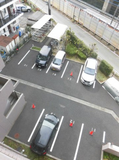 【駐車場】