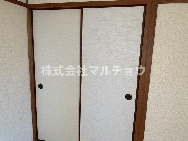 旭ハイツの収納|たっぷりとした収納スペースです