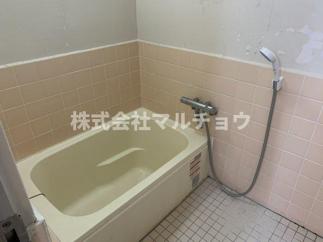 旭ハイツの浴室|ゆったり過ごせるお風呂です