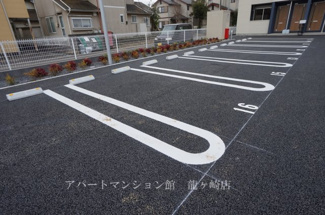 【駐車場】