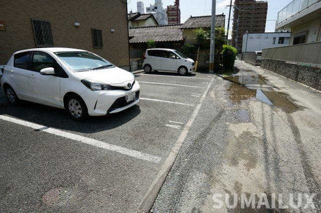 熊本市中央区新大江１丁目のアパートの駐車場