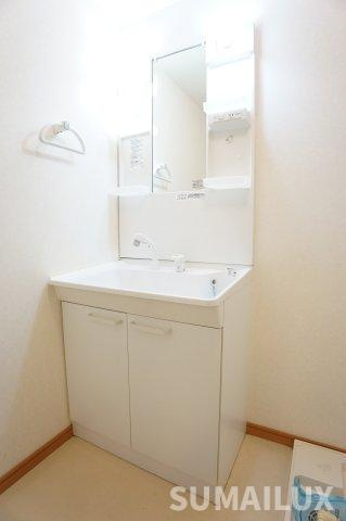 熊本市中央区新大江１丁目のアパートの独立洗面台