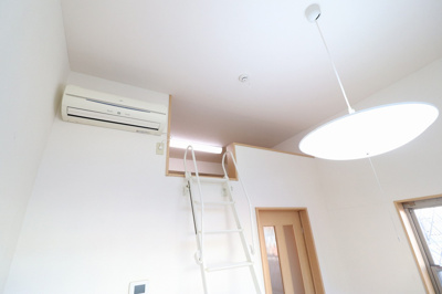【設備】 | オーナメント西町 | エアコン、室内物干しフック