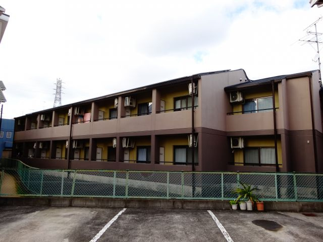 レジデンス遊園前の外観