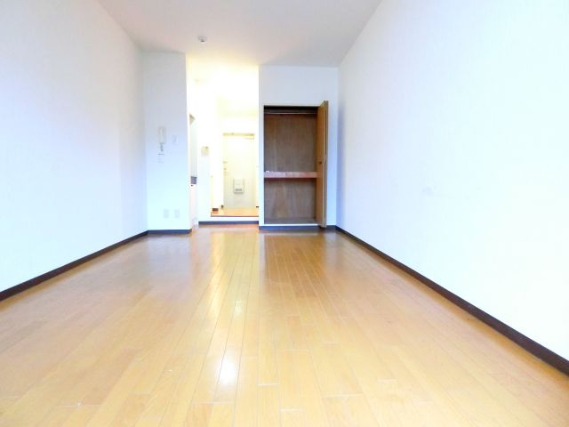 レジデンス遊園前の居間・リビング