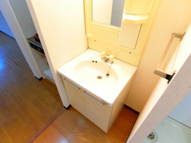 レジデンス遊園前の独立洗面台