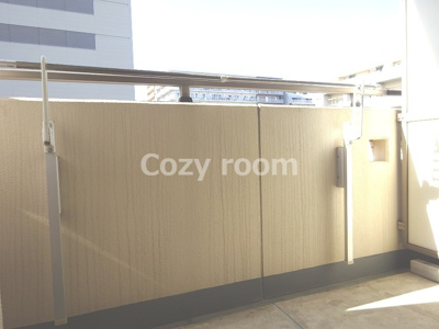 【バルコニー】 | リュミエール江坂 | 東向きバルコニーです