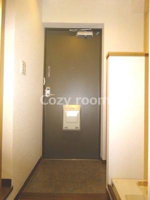 【玄関】 | リュミエール江坂 | 玄関です