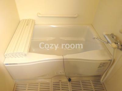 【浴室】 | リュミエール江坂 | 広くてゆったり出来る浴室です