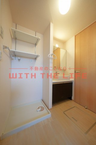 ラポールハピネス【キャッシュバック対象物件】の洗面所|脱衣スペースもあります