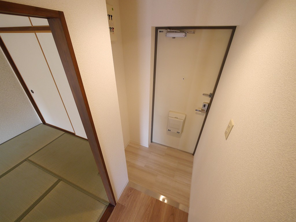 シャロン鷹取東の玄関