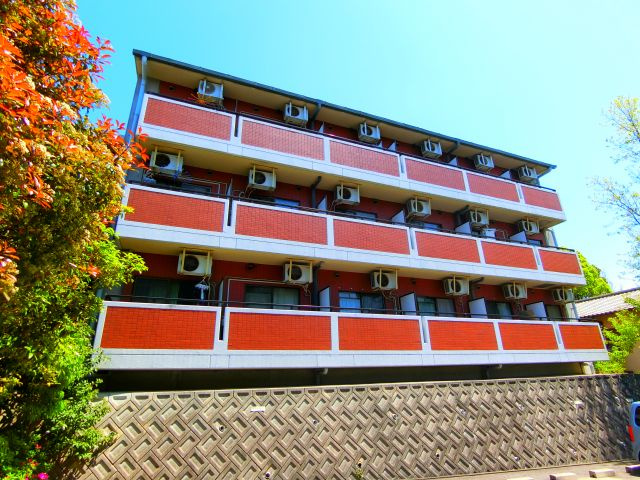 泉ヶ丘アイビースクエアの外観