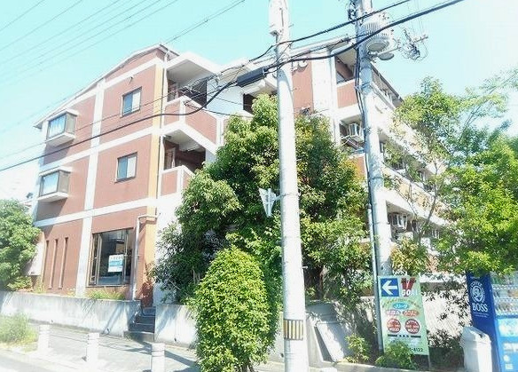 泉ヶ丘アイビースクエアの外観