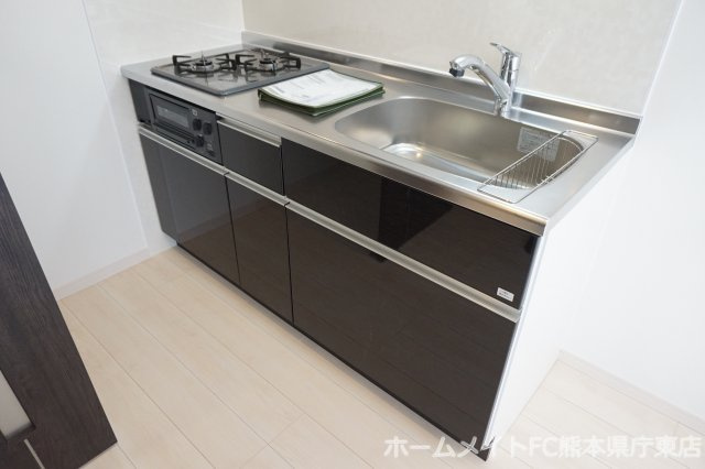 熊本市中央区坪井４丁目のアパートのキッチン