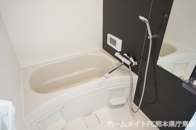 熊本市中央区坪井４丁目のアパートの浴室