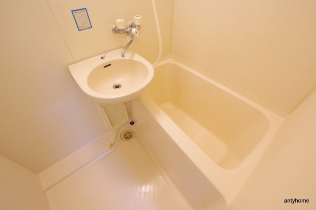 リアライズ西淡路　仲介手数料無料の浴室