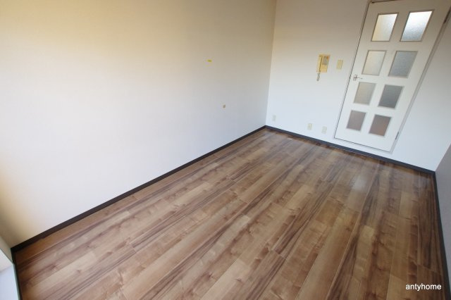 リアライズ西淡路　仲介手数料無料の寝室