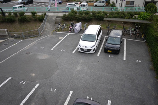【駐車場】
