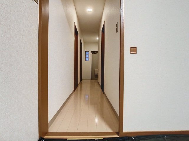 ハイネスイーストⅡの玄関