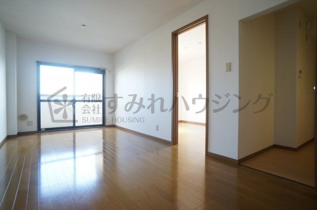 グリーンコート西田の居間・リビング