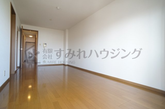 グリーンコート西田の居間・リビング
