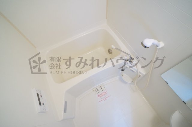グリーンコート西田の浴室