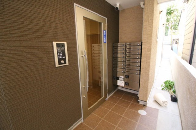 【エントランス】 | ワコーレヴィータ和田宮通