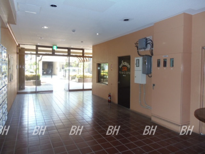 【ロビー】 | サンセゾンみな与 | 『サンセゾンみな与』