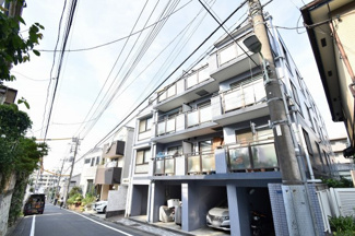 【外観】 | 3階三方角部屋につき陽当り・眺望・通風良好です。