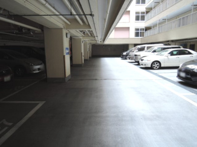 【駐車場】 | 第二磯子ハイツ | 地下平置き駐車場