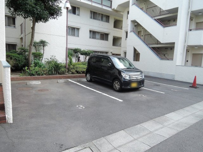 【駐車場】 | ハウス金沢八景 | 平置き駐車場