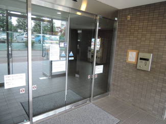 【その他共用部分】 | 防犯面でも安心のオートロック付。