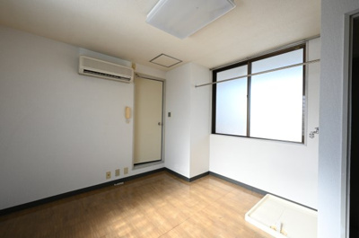 【洋室】 | 東田ビル