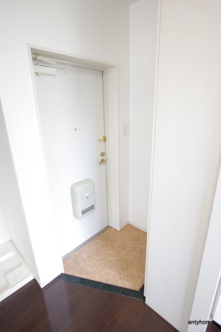 プルメリア新大阪　仲介手数料無料の玄関