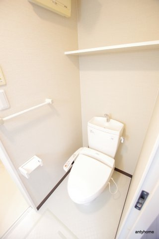 プルメリア新大阪　仲介手数料無料のトイレ
