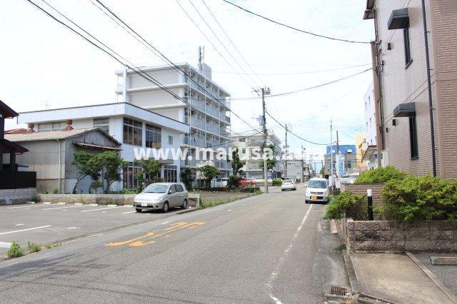 フレクション堀川の周辺