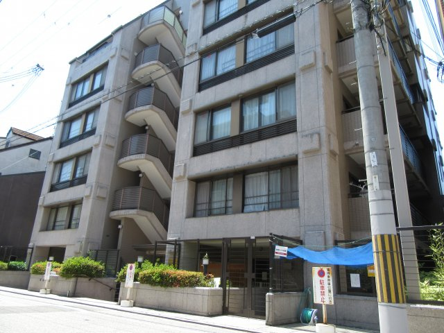 ◆駅徒歩３分＆３沿線利用可能◆最上階の三方角住戸◆レックス清水五条の外観|外観