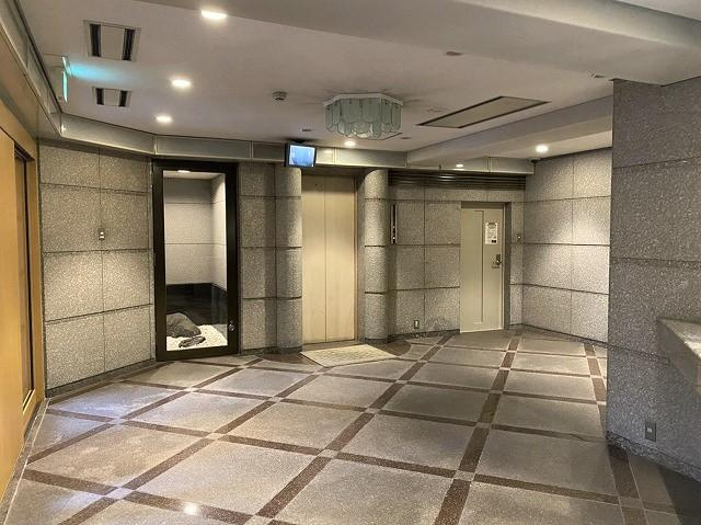 ◆駅徒歩３分＆３沿線利用可能◆最上階の三方角住戸◆レックス清水五条のその他共用部分|ロビー