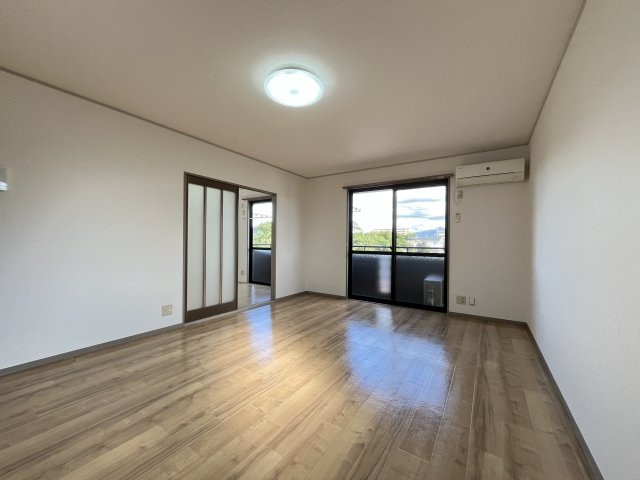 セジュールアイリスの居間・リビング