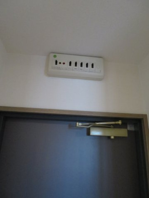 【設備】 | ベルエール調布 | 便利な収納スペースです