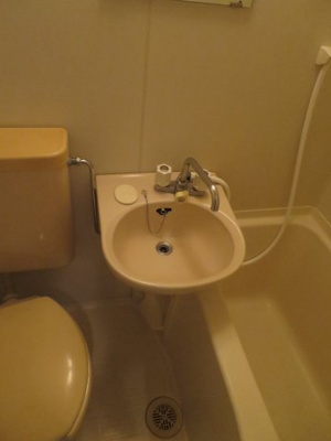 【洗面所】 | ベルエール調布 | 広い洗面スペース