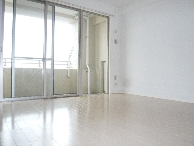 アルフィーネ久留米諏訪野町【キャッシュバック対象物件】の居間・リビング