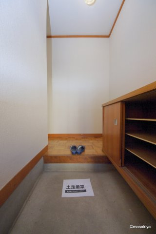 コーポ吉田の玄関|下駄箱