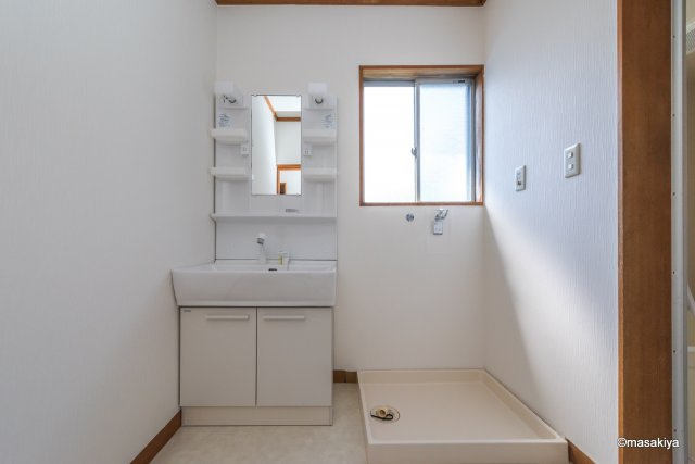 コーポ吉田の洗面所|洗面・脱衣　シャンプードレッサー付き。