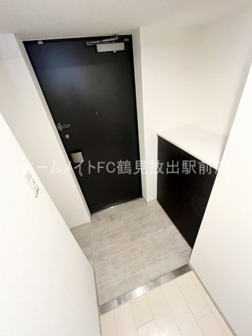 グランツ鶴見の玄関
